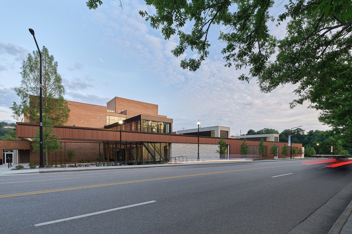 image of the Veterinary Medical Center Teaching and Learning Center exterior on the Agricultural Institute campus